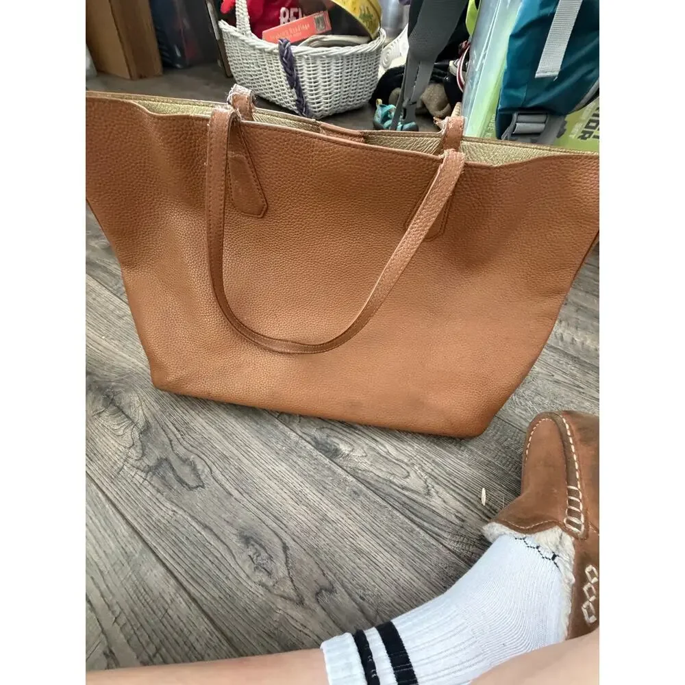 Tory Burch Perry Tote Bag Camel & Brown Pebbled Leather Shoulder Strap